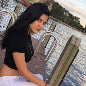 Meet your Posher, Ana karla